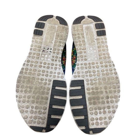 PUMA Women’s Carson Runner Hibiscus Sneakers - Picture 8 of 15